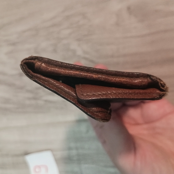 LOUIS VUITTON Key Case Monogram Beige Monogram Canvas Authentic - Picture 4 of 9